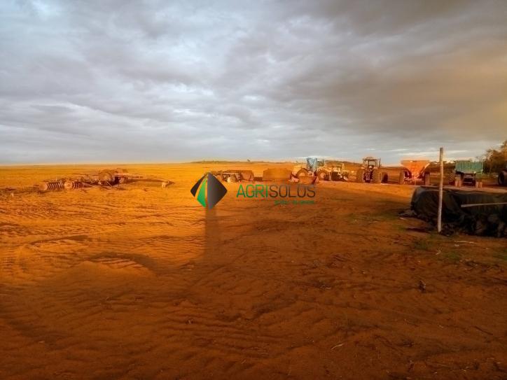 Terreno à venda, 2100m² - Foto 24
